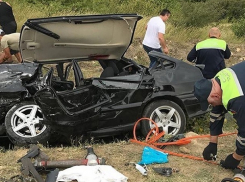 Черный БМВ раздавил летевшую на огромной скорости «четырнадцатую» под Ставрополем - три человека госпитализированы