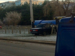 «Крутое пике» в исполнении ВАЗ-2107 вызвало шквал насмешек жителей Ставрополя