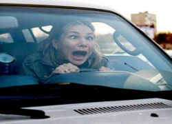 Пьяная девушка угнала автомобиль своей коллеги и разбила его на Ставрополье