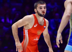 Ставропольский борец Рамиз Гамзатов привез из Каспийска бронзу национального чемпионата