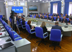 Место уволившегося депутата КПРФ отдали красногвардейцу