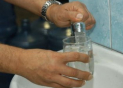 Жители одного из сел на Ставрополье обнаружили червей в питьевой воде