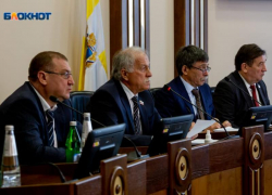 Полмиллиарда потратит Ставрополье на «дорогих депутатов» и двух сенаторов