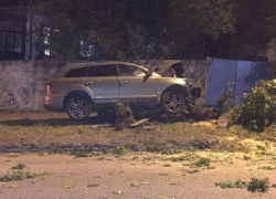 Разбившего внедорожник и сбежавшего с места аварии жителя соседней республики ищут на Ставрополье