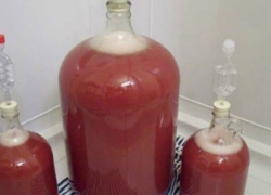 На Ставрополье злоумышленник похитил 10 литров вина