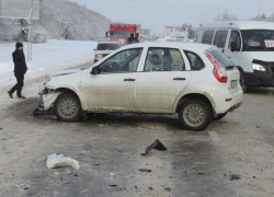 «Лада Калина» на летней резине устроила ДТП в Пятигорске
