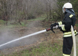 На Ставрополье пожарные потушили 50 гектаров земли