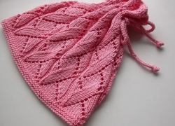 На Ставрополье продавали поддельные брендовые шапки