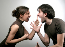 Неразделенная любовь довела мужчину до уголовного дела