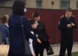 В сети появились видео скандала «гаишника» и водителя маршрутки на Ставрополье