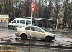 Ставрополец на японском седане снёс уличную ограду