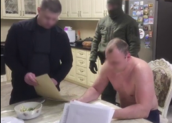 Замначальника полиции Лермонтова арестовали за взятку в 3 миллиона рублей от мигрантов