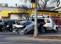 В Ставрополе полицейский попал в ДТП, опрокинувшись на собственном авто