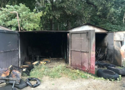 В Ставрополе загорелось несколько гаражей