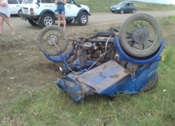   Пьяный водитель мотоцикла получил открытый перелом ноги в ДТП с "Нивой" под Ставрополем, - очевидцы