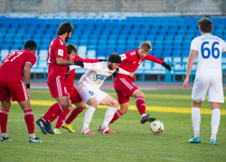 В «одну калитку»: футбольное «курортное» дерби в Пятигорске завершилось разгромом «Ессентуков» 