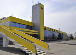 Самолет не смог приземлиться из-за внезапно погасшего освещения на посадочной полосе в Ставрополе