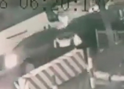 Неизвестный на "легковушке" протаранил несколько автомобилей и бесследно скрылся в Ставрополе