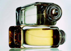 В Кисловодске торговали поддельными духами под марками известных брендов