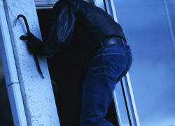 На Ставрополье юноша ограбил женщину на 100 тысяч рублей