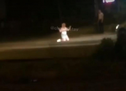 Пьяная ставропольчанка мешала движению машин на проезжей части