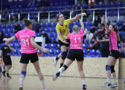 Ничью спасти не удалось: гандболистки «Ставрополья» уступили гостьям из Майкопа