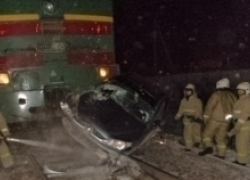Поезд столкнулся с автомобилем на Ставрополье: есть пострадавшие