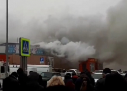 Пожар на рынке «Аргашоковский» в Пятигорске попал на видео 