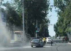 Последствия жесткого ДТП с «пятнашкой» и иномаркой попали на видео в Ставрополе 