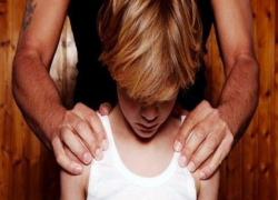 Мужчина обвиняется в изнасиловании 10-летнего сына в Пятигорске