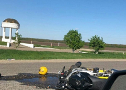 Мотоцикл "разворотил" "шестерку" в жестком столкновении на трассе Ставрополья