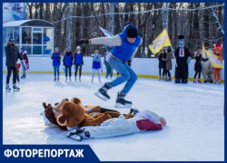 В Ставрополе каток в парке Победы открыли ярким шоу