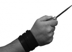  Экс-любовник, угрожая шилом девушке, обворовал ее квартиру на Ставрополье