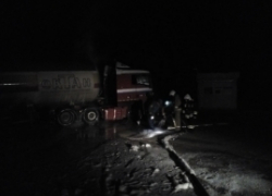 На заправке Ставрополья загорелась автоцистерна со сжиженным газом