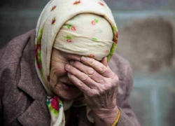 Вор-рецидивист среди бела дня нагло ограбил пенсионерку на Ставрополье