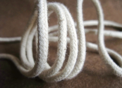 На Ставрополье мужчина повесил свою жену на бельевой веревке