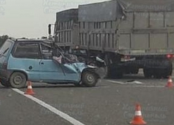 "Всмятку": жесткая авария с участием грузовика и "Оки" произошла на Ставрополье 