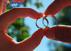 В Ставропольских ЗАГСах отметили праздник и рассказали о браках года