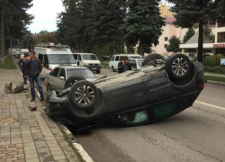 В Кисловодске на проспекте Победы легковушка столкнулась с внедорожником