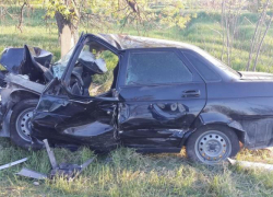 На Ставрополье в страшном ДТП погиб 19-летний юноша