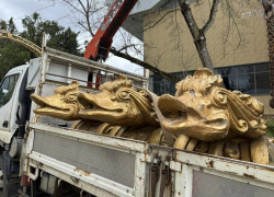 На реставрацию забрали еще 3 скульптуры «Дельфинов» из центра Ставрополя