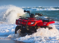 Житель Кочубеевского пытался покорить реку на квадроцикле 