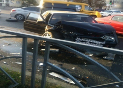 Серьезная авария с участием двух легковушек произошла в Ставрополе