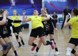 Подвиги капитана не спасли: гандболистки «Ставрополья» уступили в Волгограде