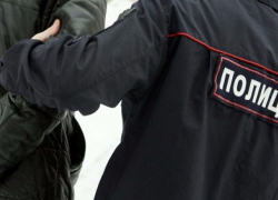 Агрессивный мужчина избил двух полицейских в Ставропольском крае 