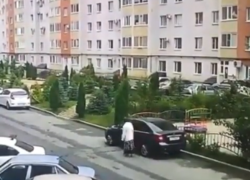 В Ставрополе хромую пенсионерку подозревают в порче автомобилей