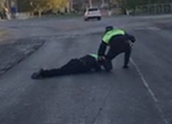 "Беспредельщики" наехали на троих полицейских и попытались скрыться на Ставрополье 