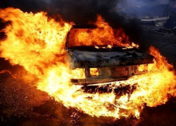 "Ауди Q7" за 6 млн рублей загорелась субботним вечером на Ставрополье