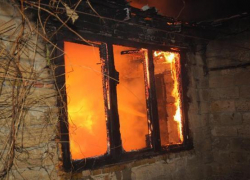 Морозной ночью в пожаре погиб мужчина на Ставрополье