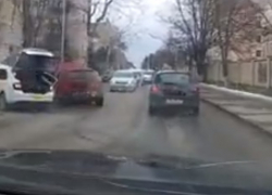 Объезжая пробку по «встречке», ставропольский таксист попал в ДТП